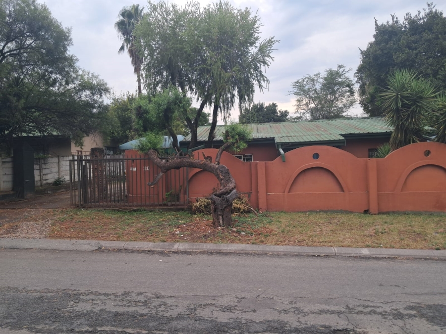 8 Bedroom Property for Sale in Brits North West